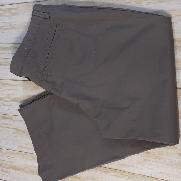 Old Navy On Classic Rise Gray Capris Pants Size 10 - Picture 6 of 16